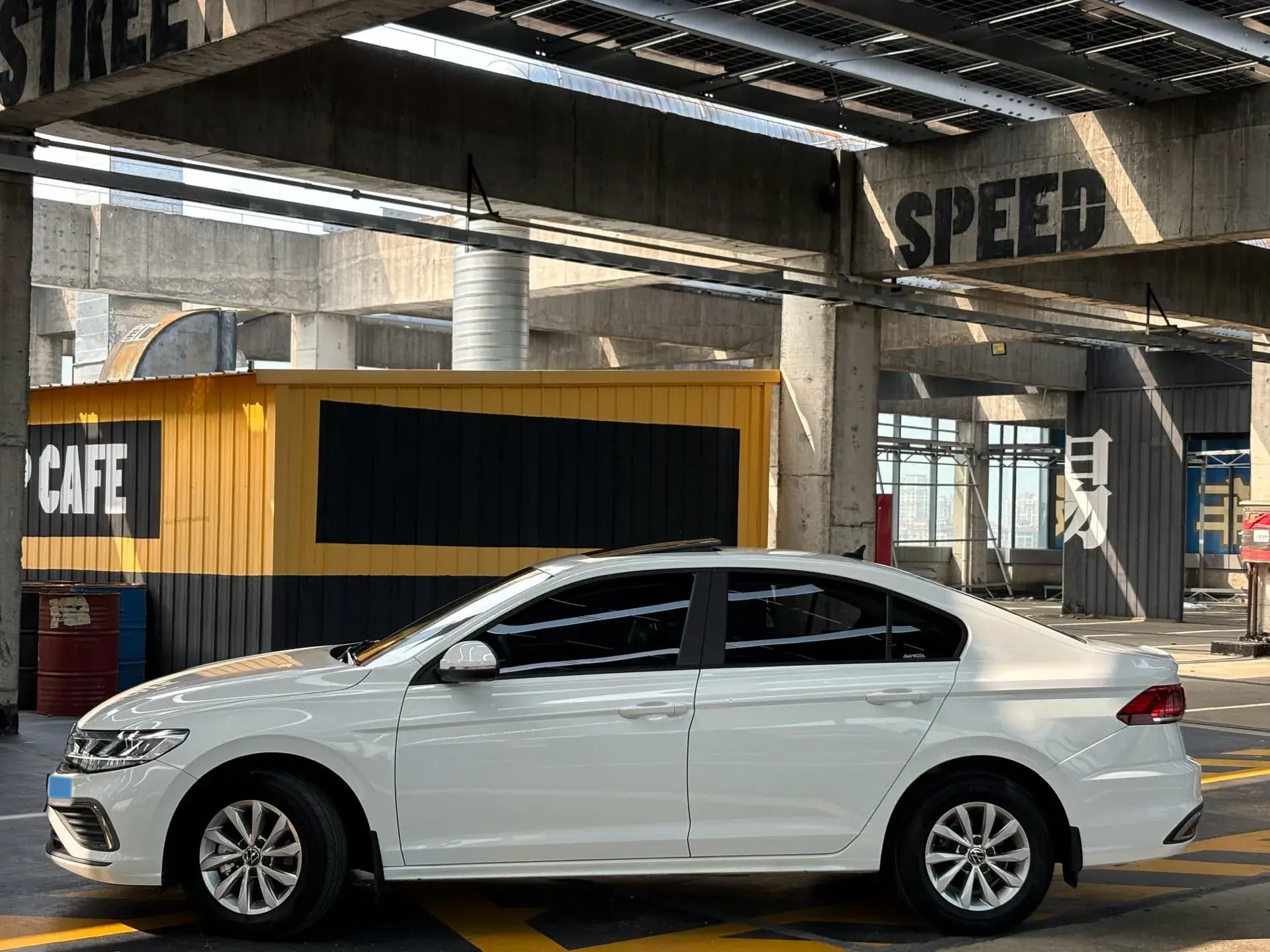 2023 VOLKSWAGEN BORA thumbnail 4