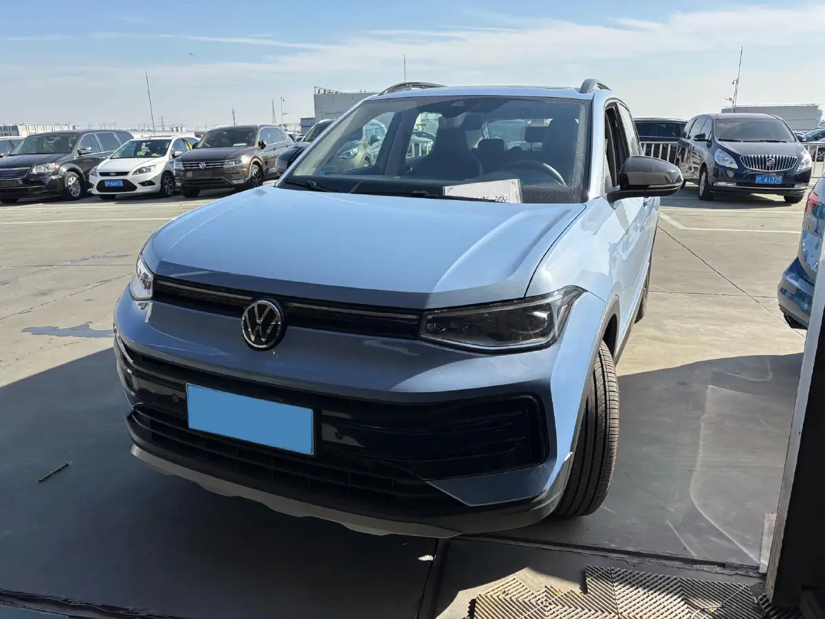 2025 Volkswagen Tharu 1.5T 160HP L4 7DCT 2025 Volkswagen Tharu 1.5T 160HP L4 7DCT