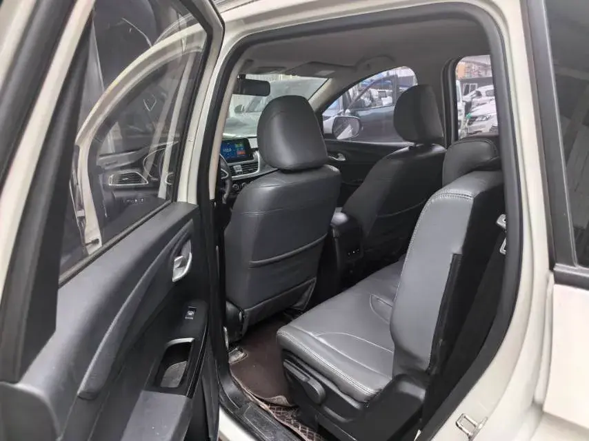 2021 BAOJUN 730 thumbnail 4