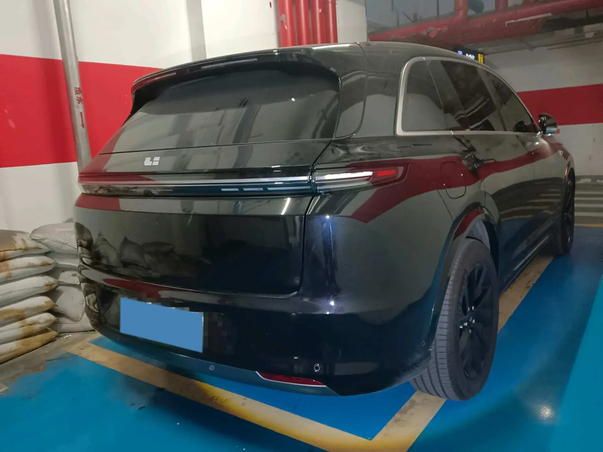 2023 LI L7 thumbnail 4