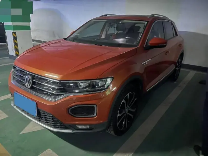2019 VOLKSWAGEN T-ROC view 1
