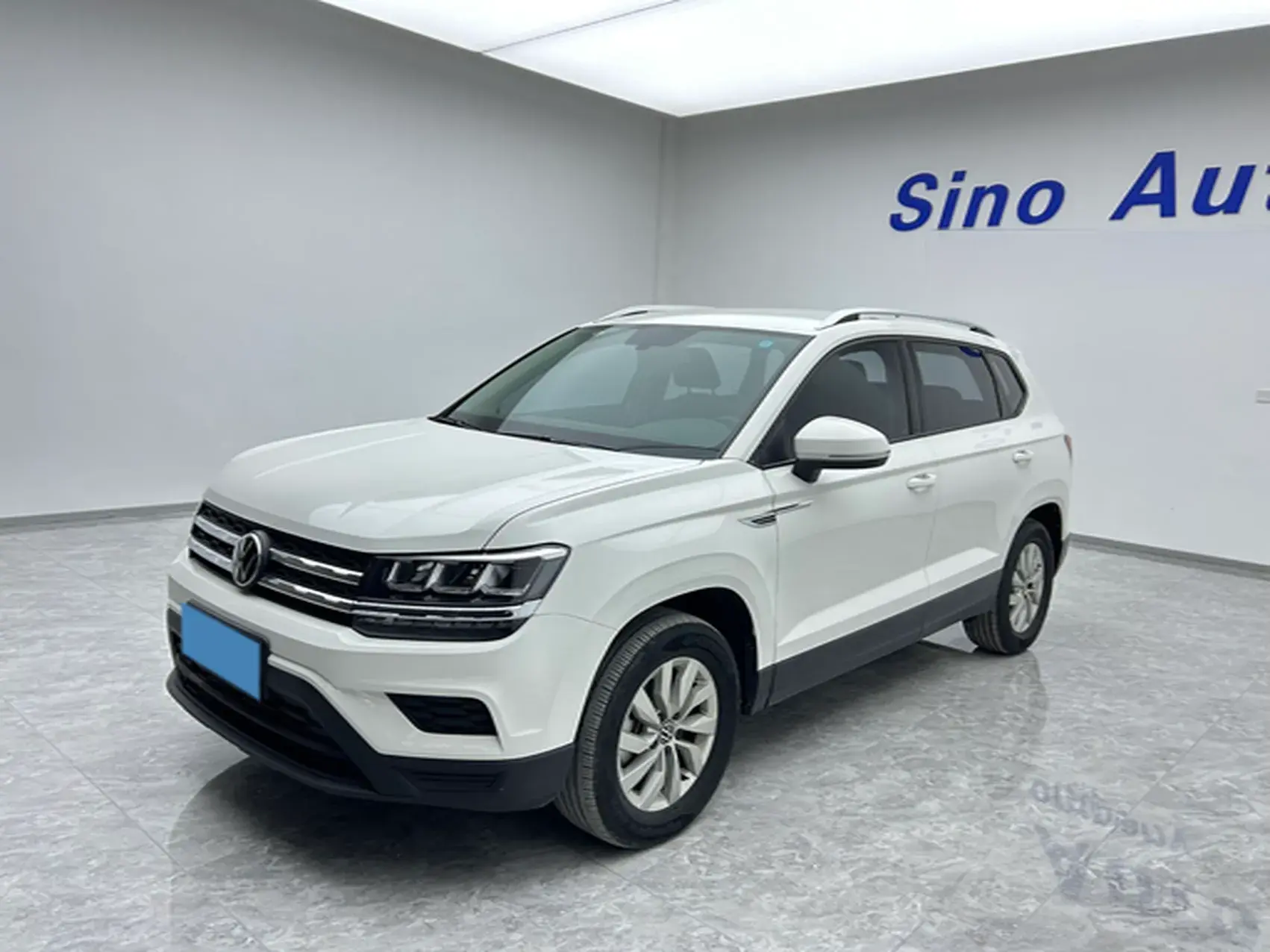 2022 VOLKSWAGEN THARU view 1