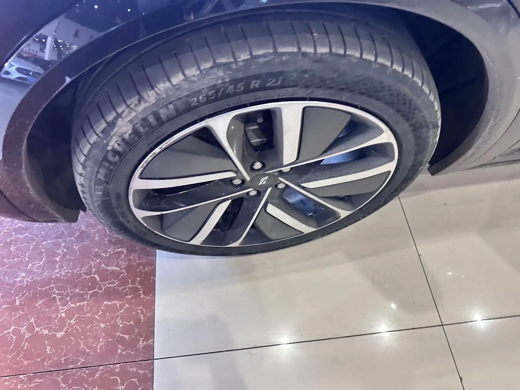 2022 LI L9 thumbnail 3