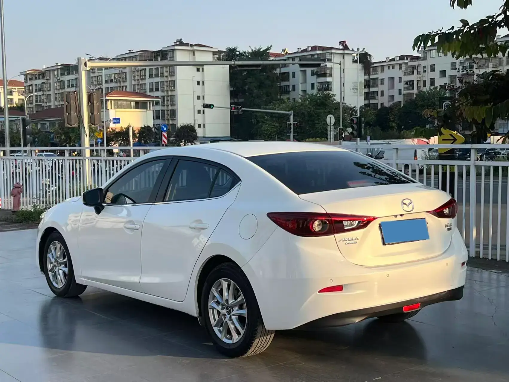 2019 MAZDA 3 thumbnail 4