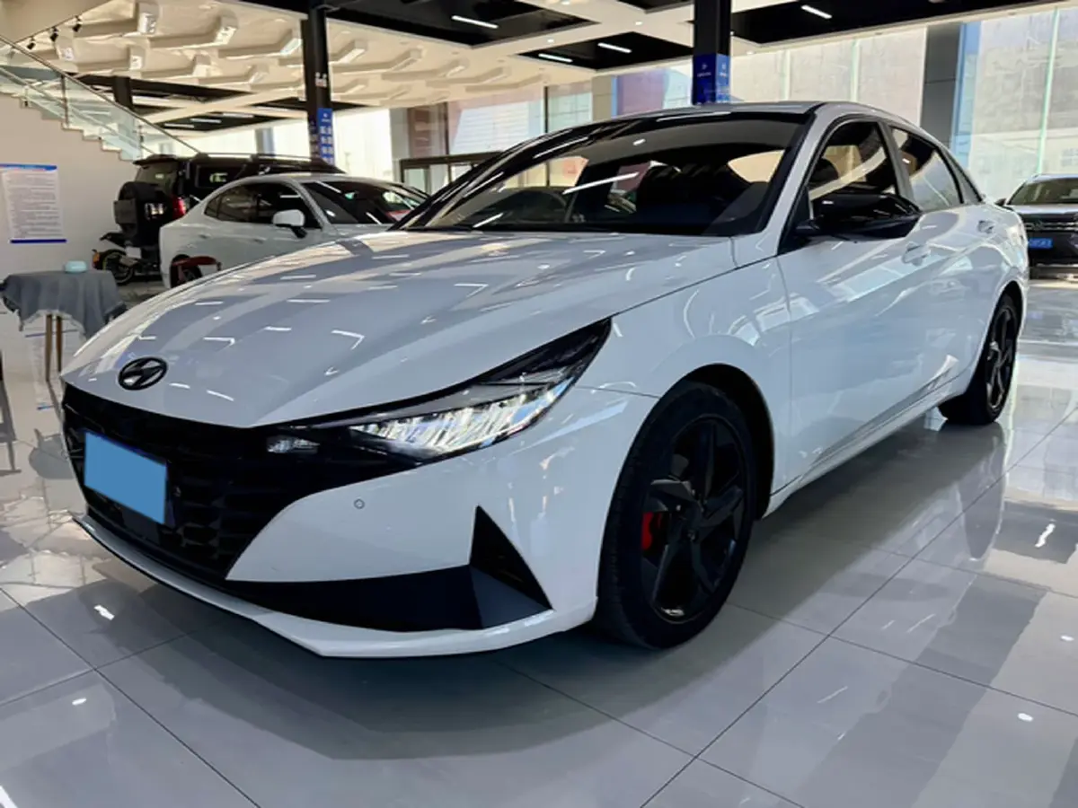 2022 Hyundai Elantra 1.5L 115HP L4 CVT