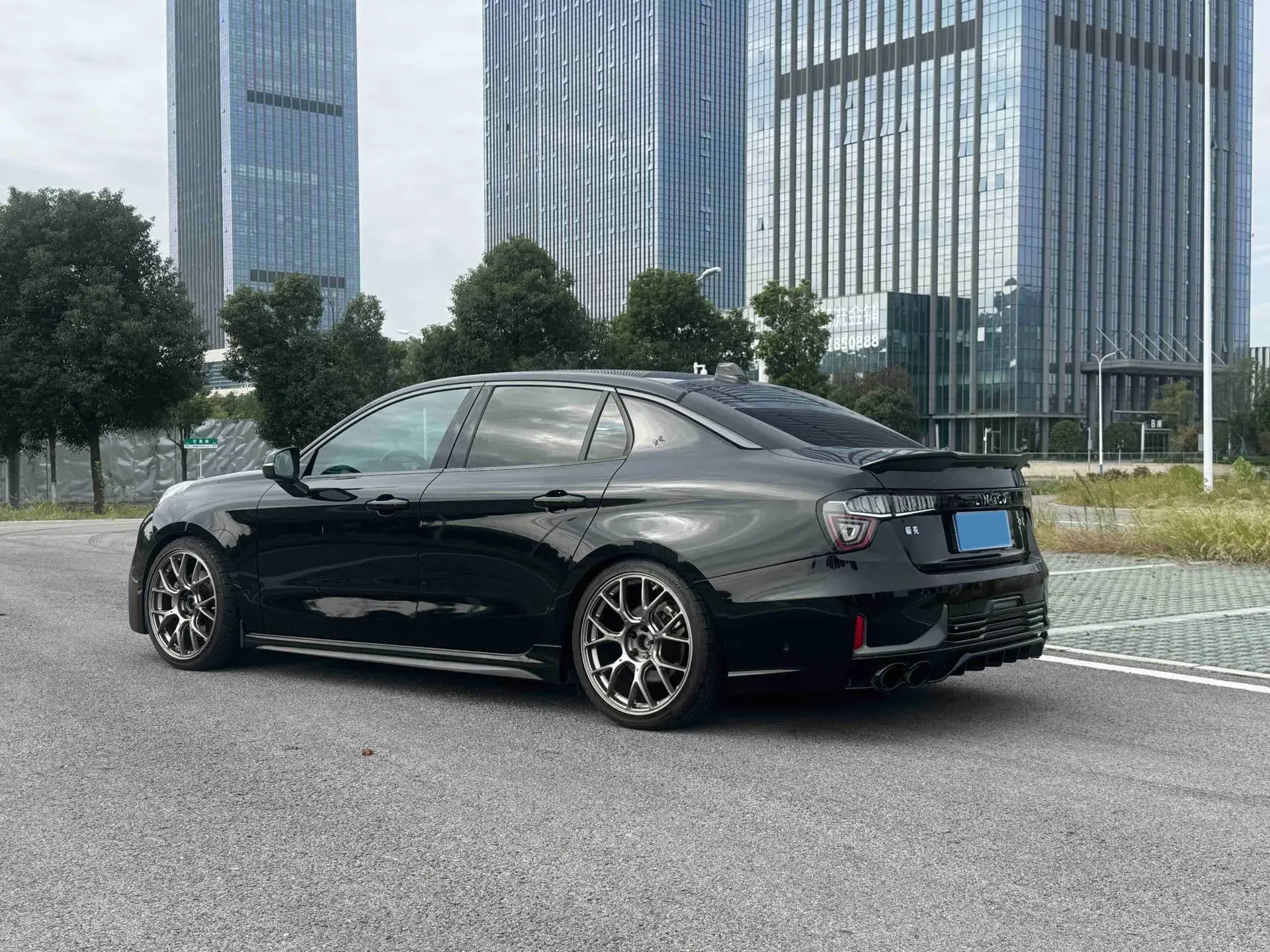 2021 LYNK&CO 03 thumbnail 4