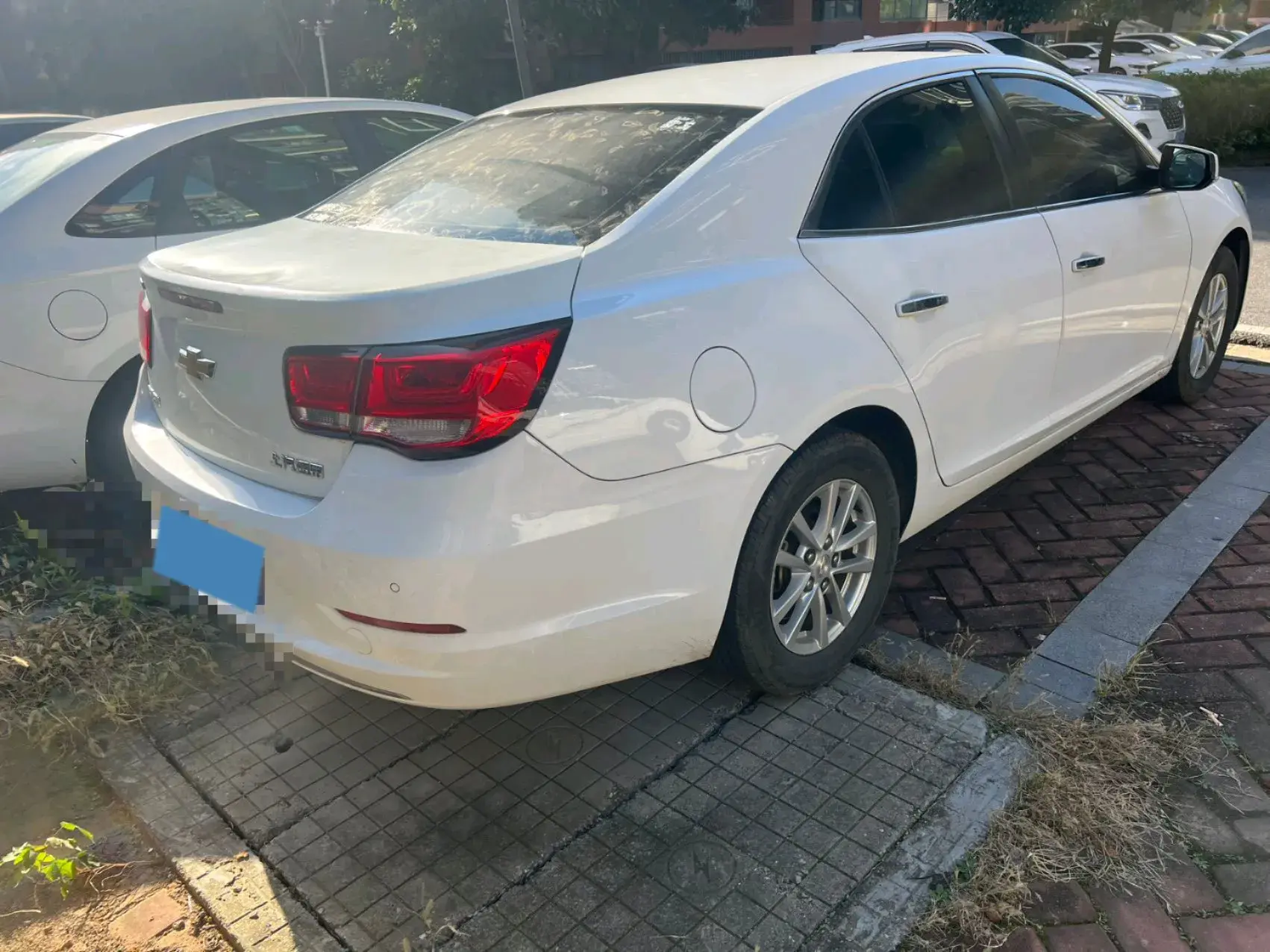 2018 CHEVROLET MALIBU thumbnail 4