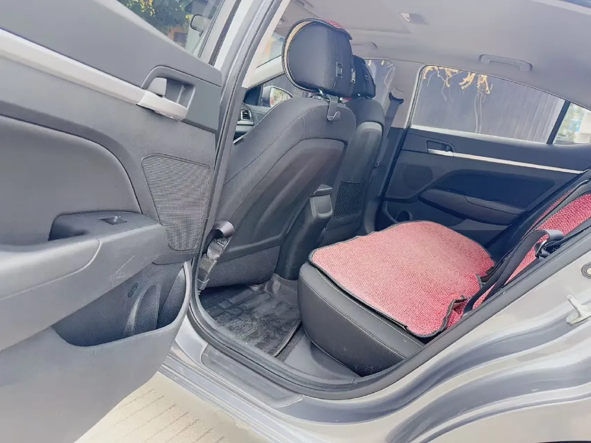 2016 Hyundai Elantra 1.6L 130HP L4 6AT,autocango,china used car exporter,china ev exporter,chinese used car exporter,chinese used ev exporter