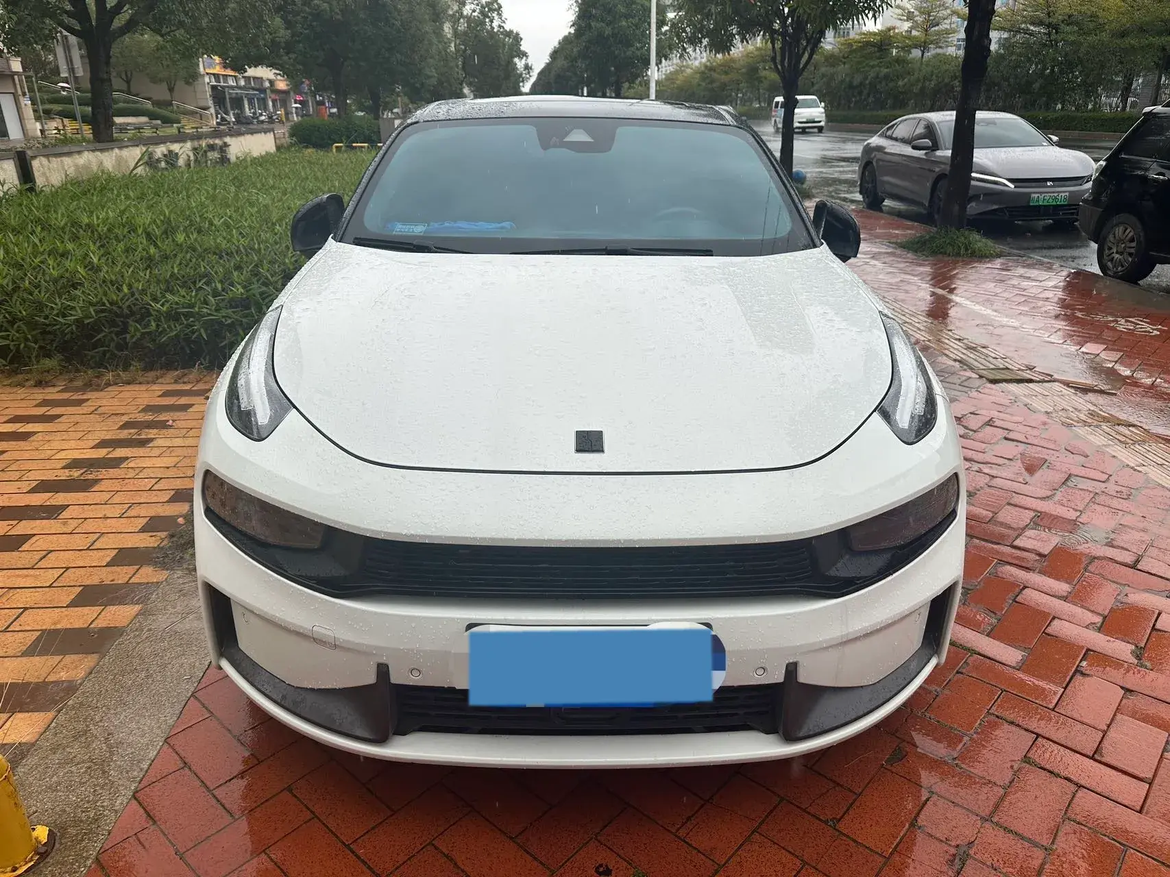 2019 LYNK&CO 03 thumbnail 2