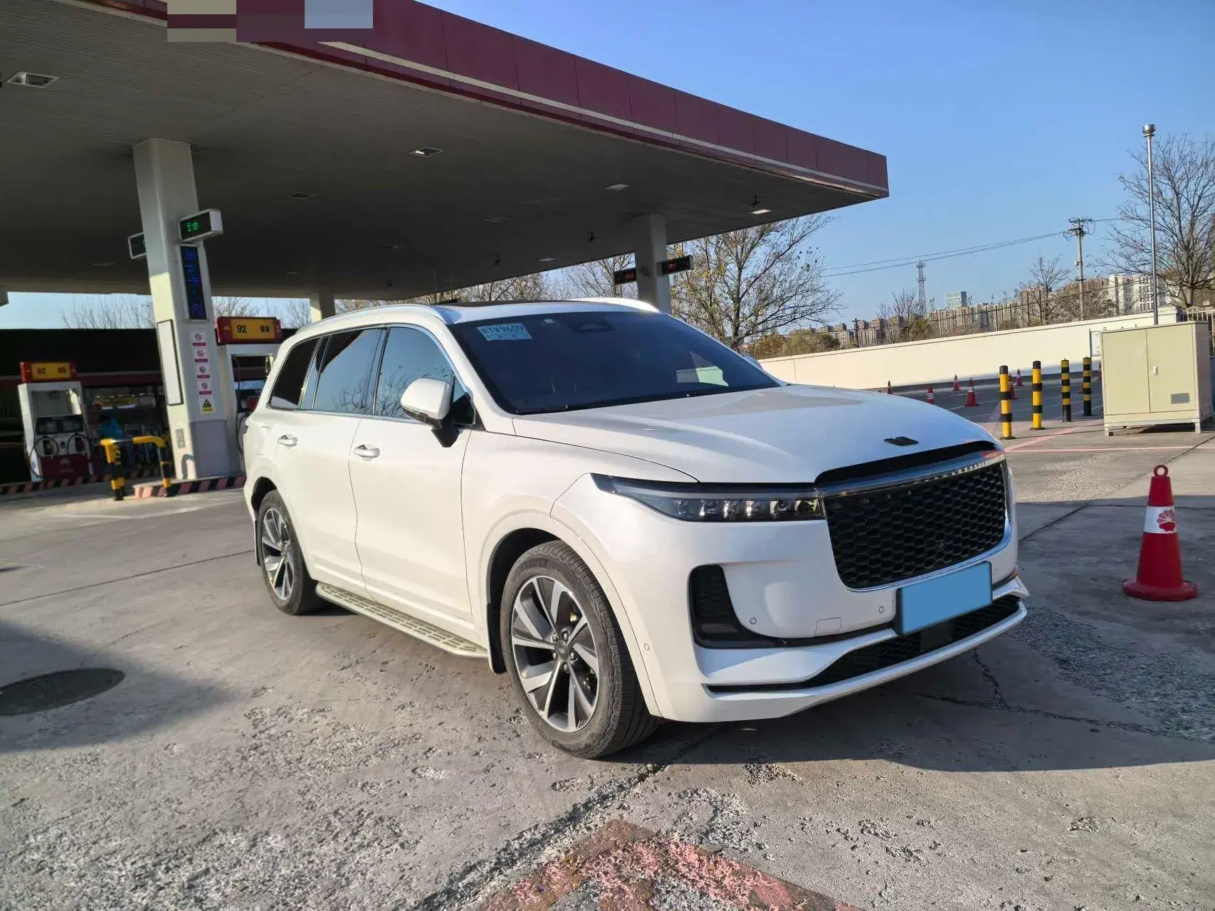 2021 LI ONE thumbnail 3