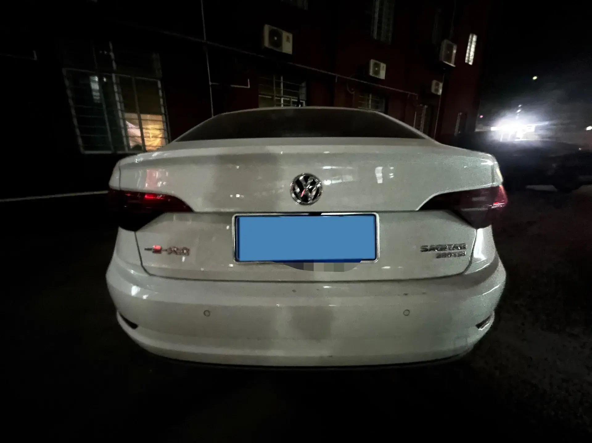 2021 VOLKSWAGEN SAGITAR thumbnail 4