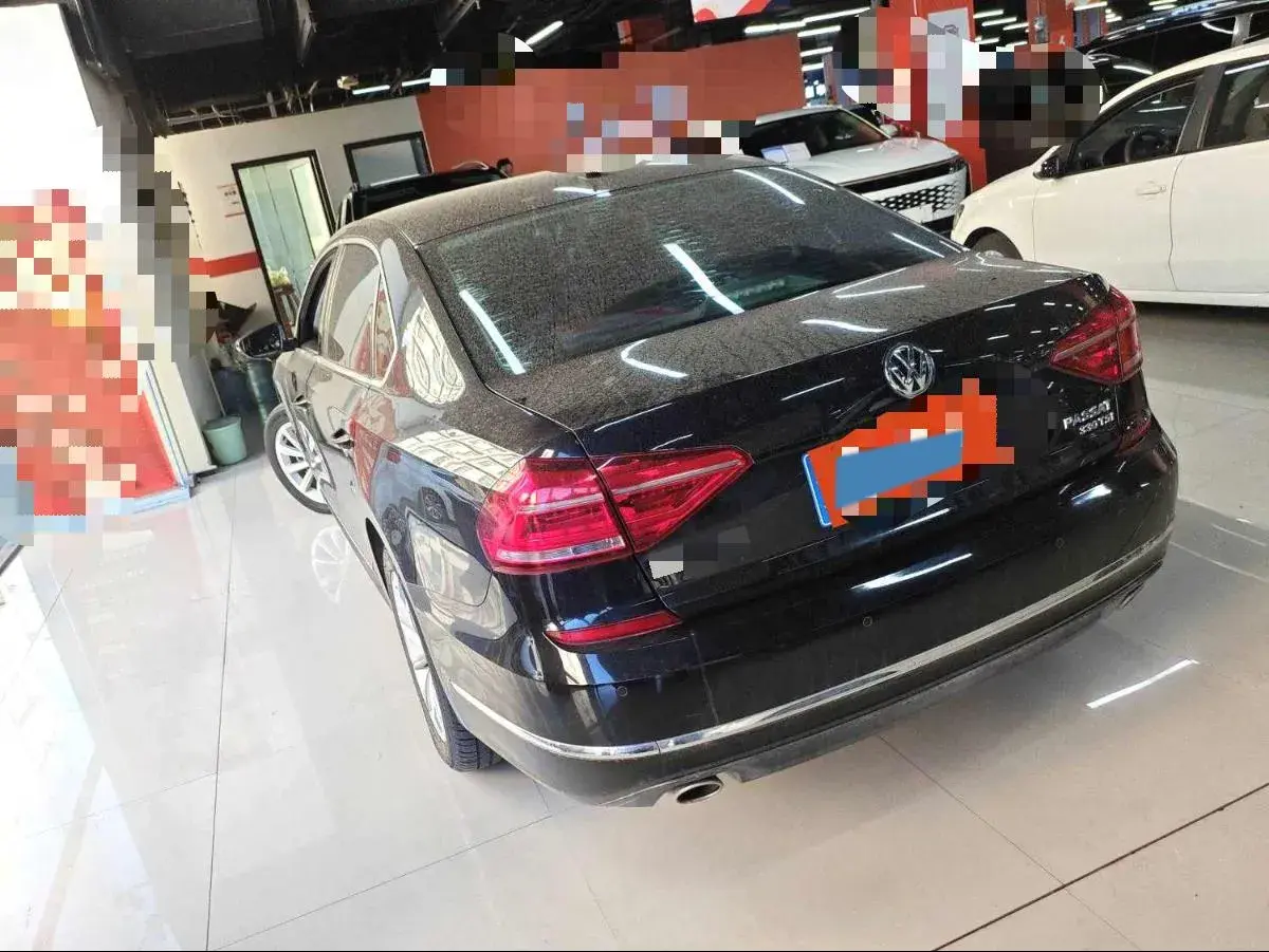 2017 VOLKSWAGEN PASSAT thumbnail 2