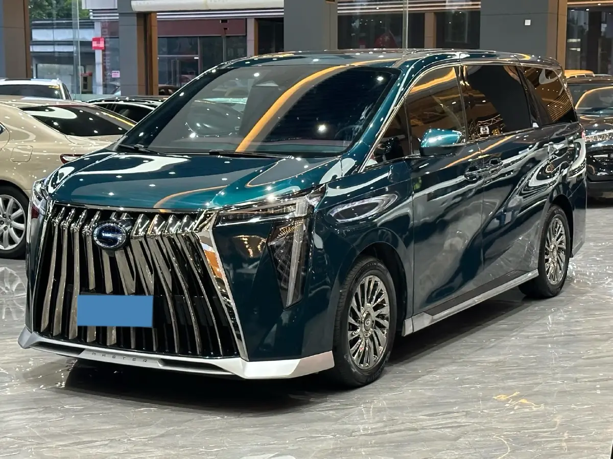 2023 GAC Trumpchi M8 2.0T 190HP L4 E-CVT Hybrid