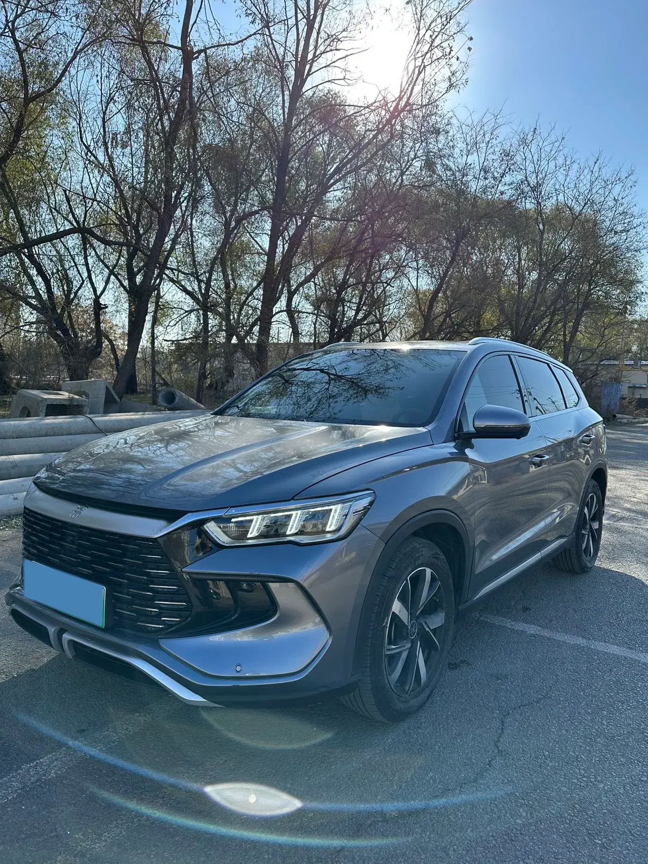 2023 BYD SONG view 1