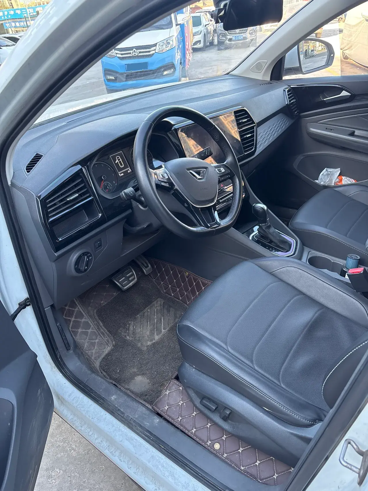 2020 JETTA VS7 thumbnail 2