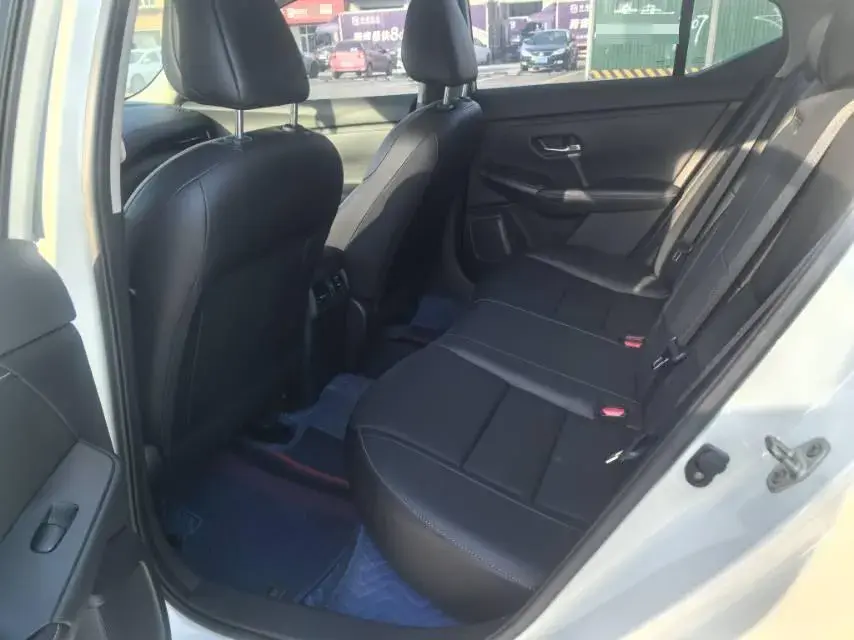 2021 NISSAN SYLPHY thumbnail 4