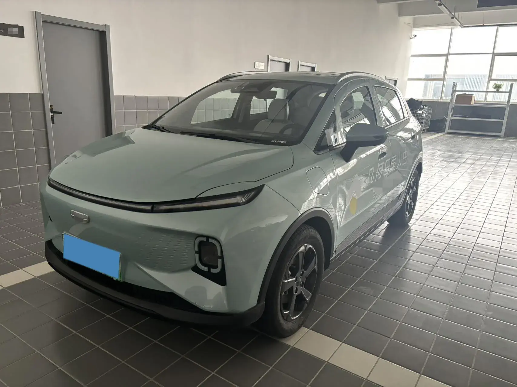 2024 GEOMETRY E view 1