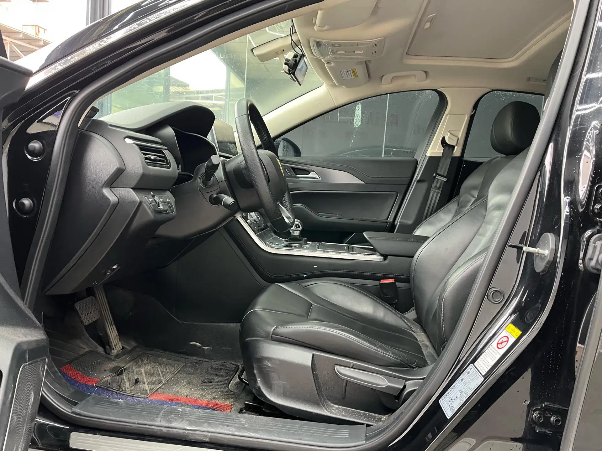 2022 HONGQI H5 thumbnail 4