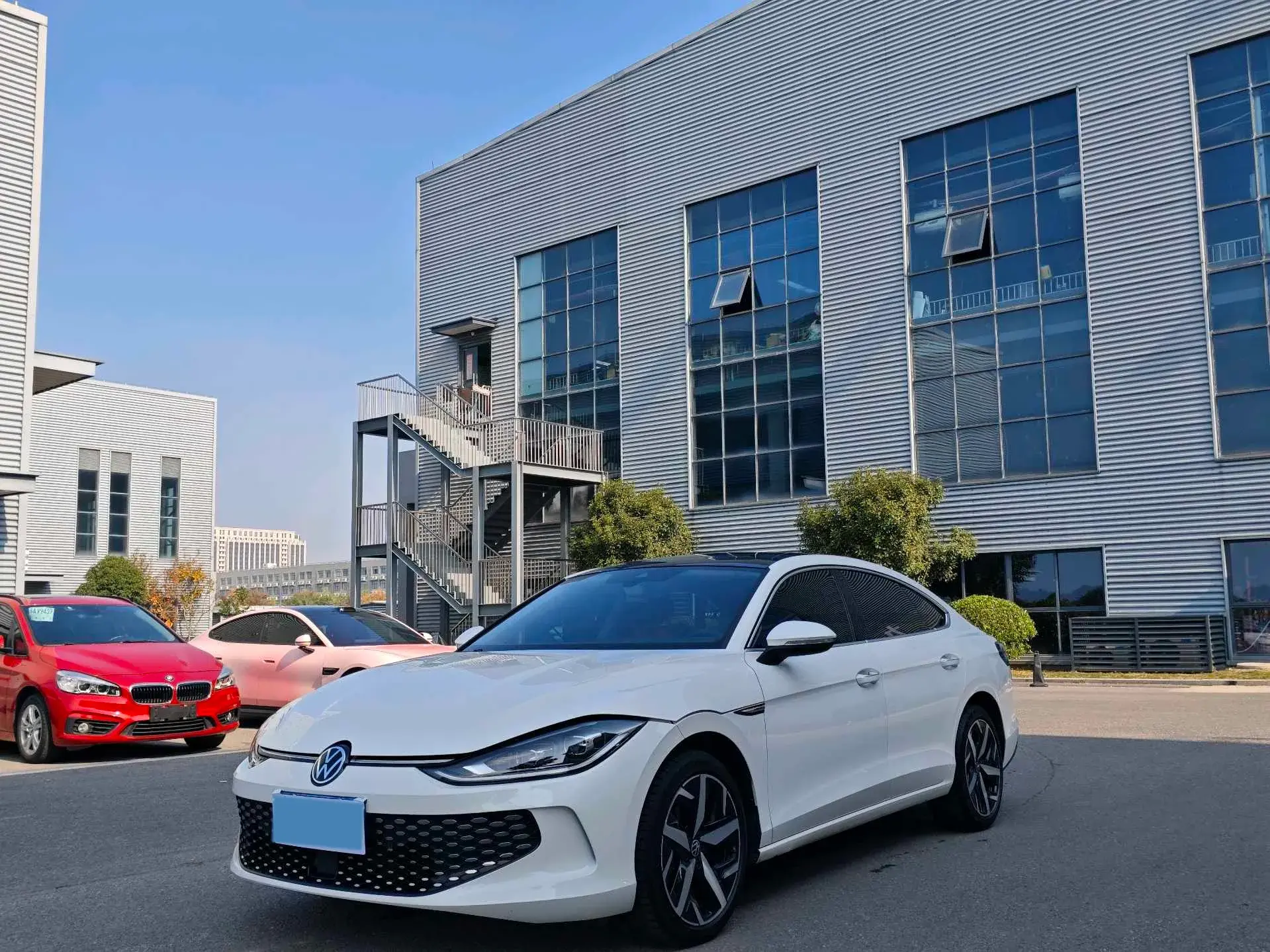 2022 VOLKSWAGEN LAMANDO view 1