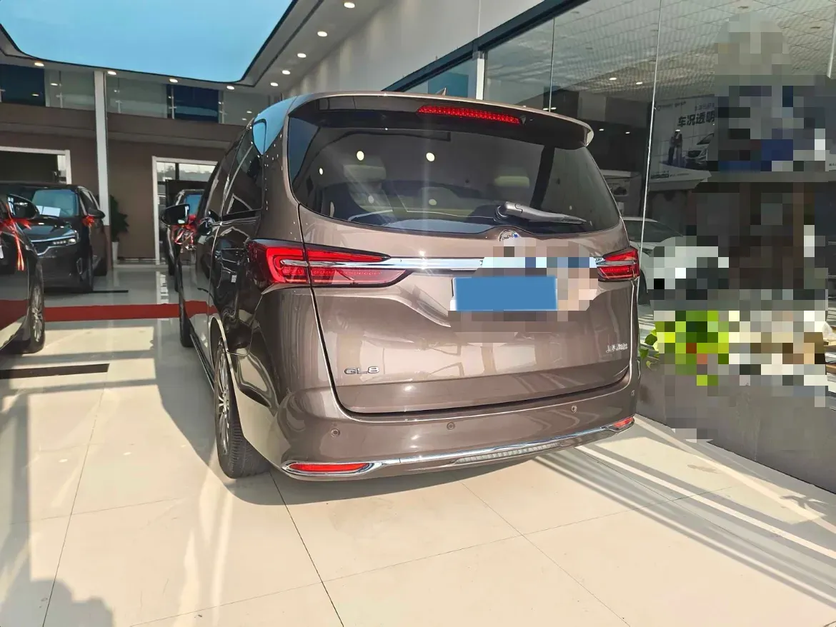 2023 Buick GL8 2.0T 237HP L4 9AT,autocango,china used car exporter,china ev exporter,chinese used car exporter,chinese used ev exporter