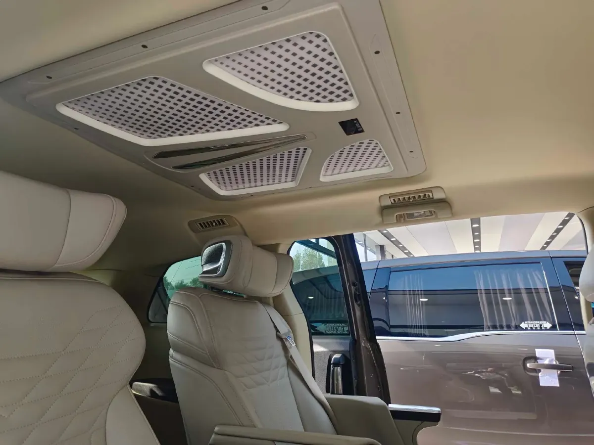 2023 Buick GL8 2.0T 237HP L4 9AT,autocango,china used car exporter,china ev exporter,chinese used car exporter,chinese used ev exporter