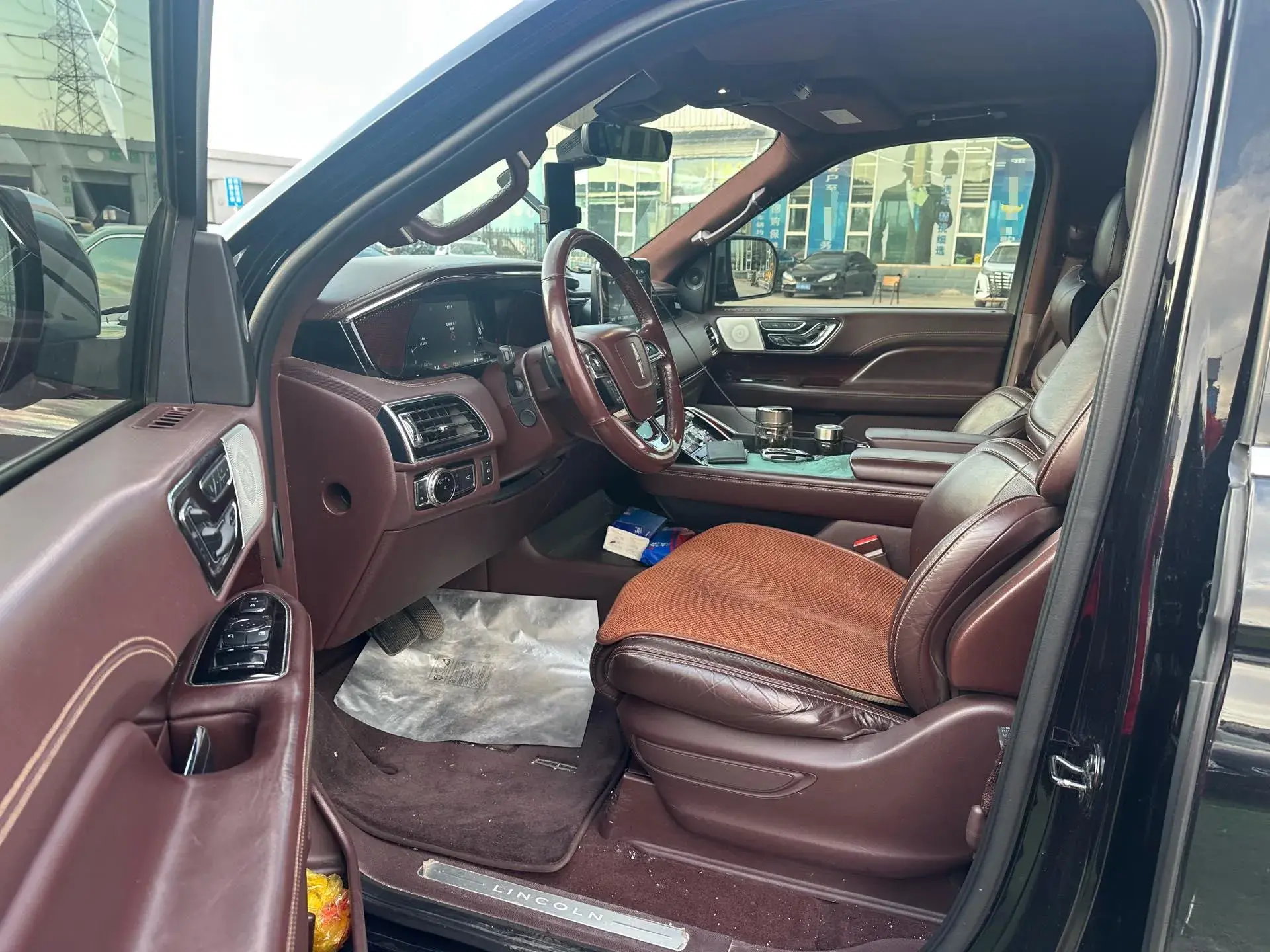 2020 LINCOLN NAVIGATOR thumbnail 4