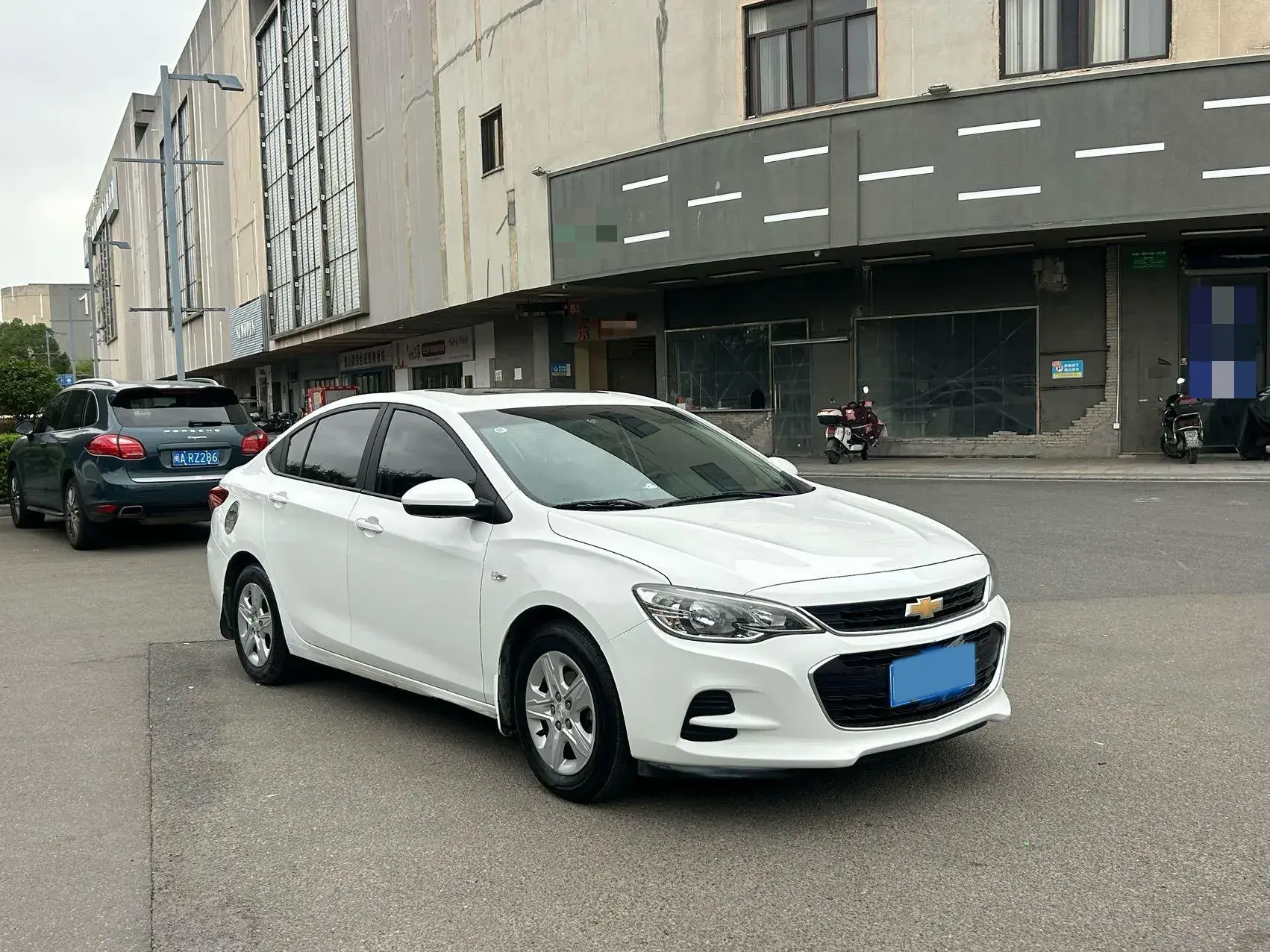 2019 CHEVROLET CAVALIER thumbnail 3