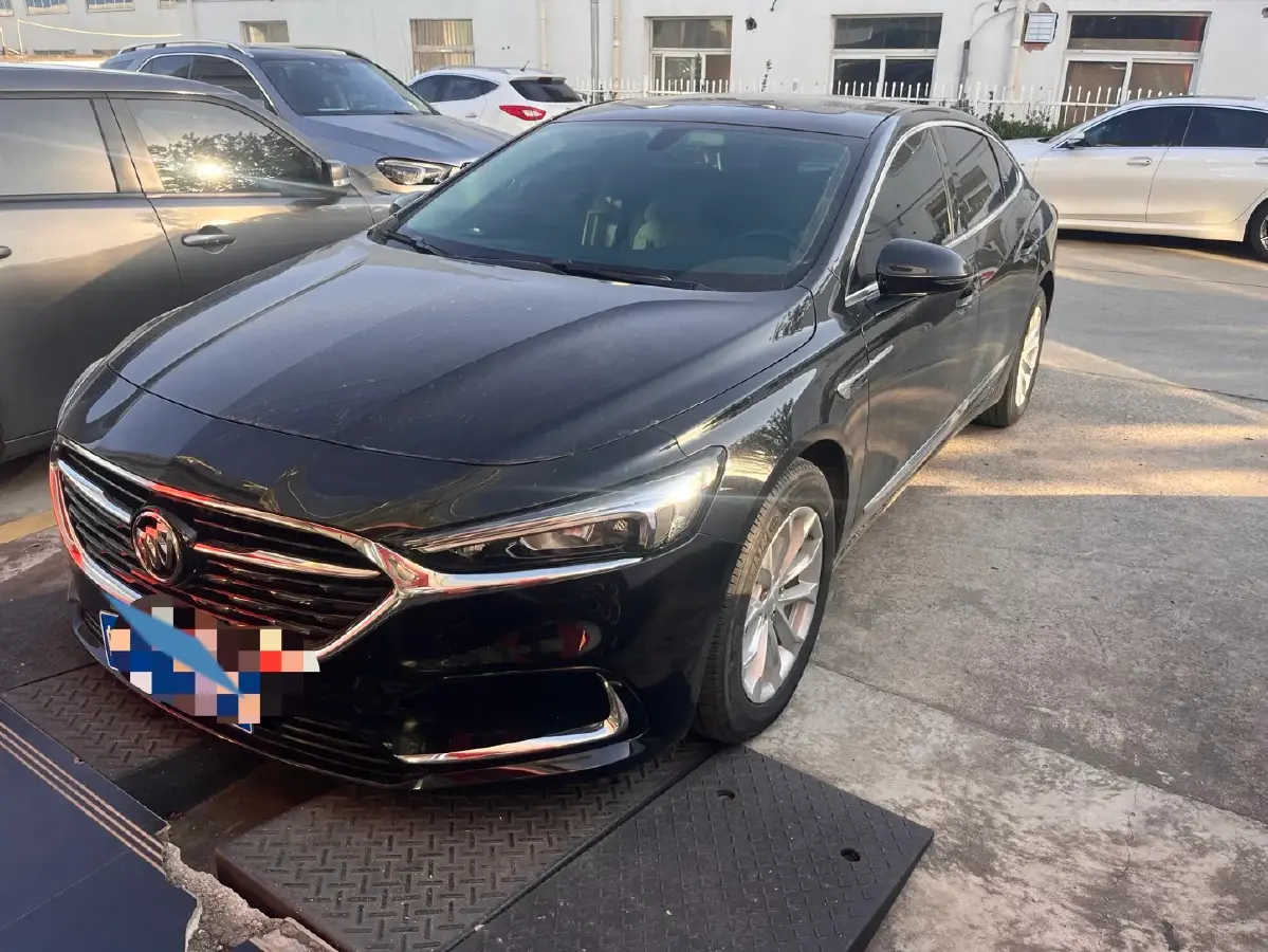 2021 Buick Larcosse 1.5T 169HP L4 9AT