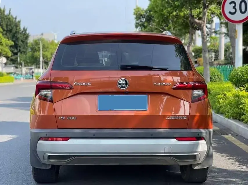 2018 SKODA KAROQ thumbnail 4