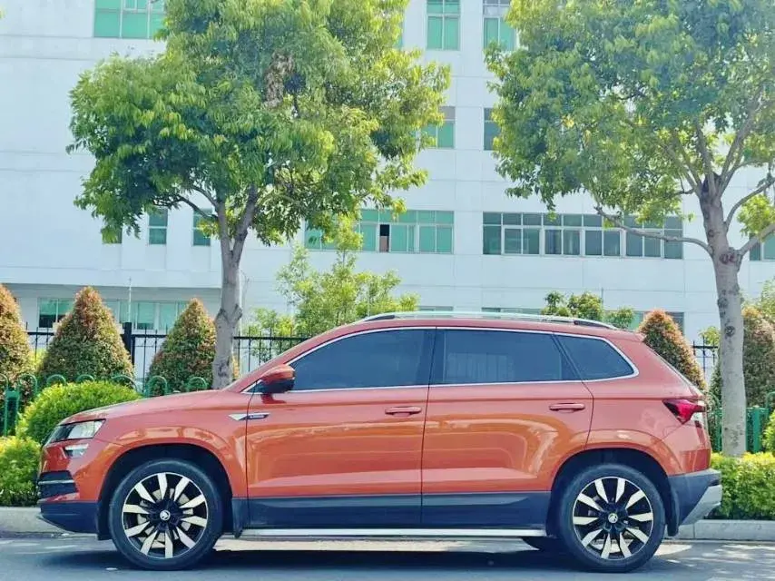 2018 SKODA KAROQ thumbnail 3