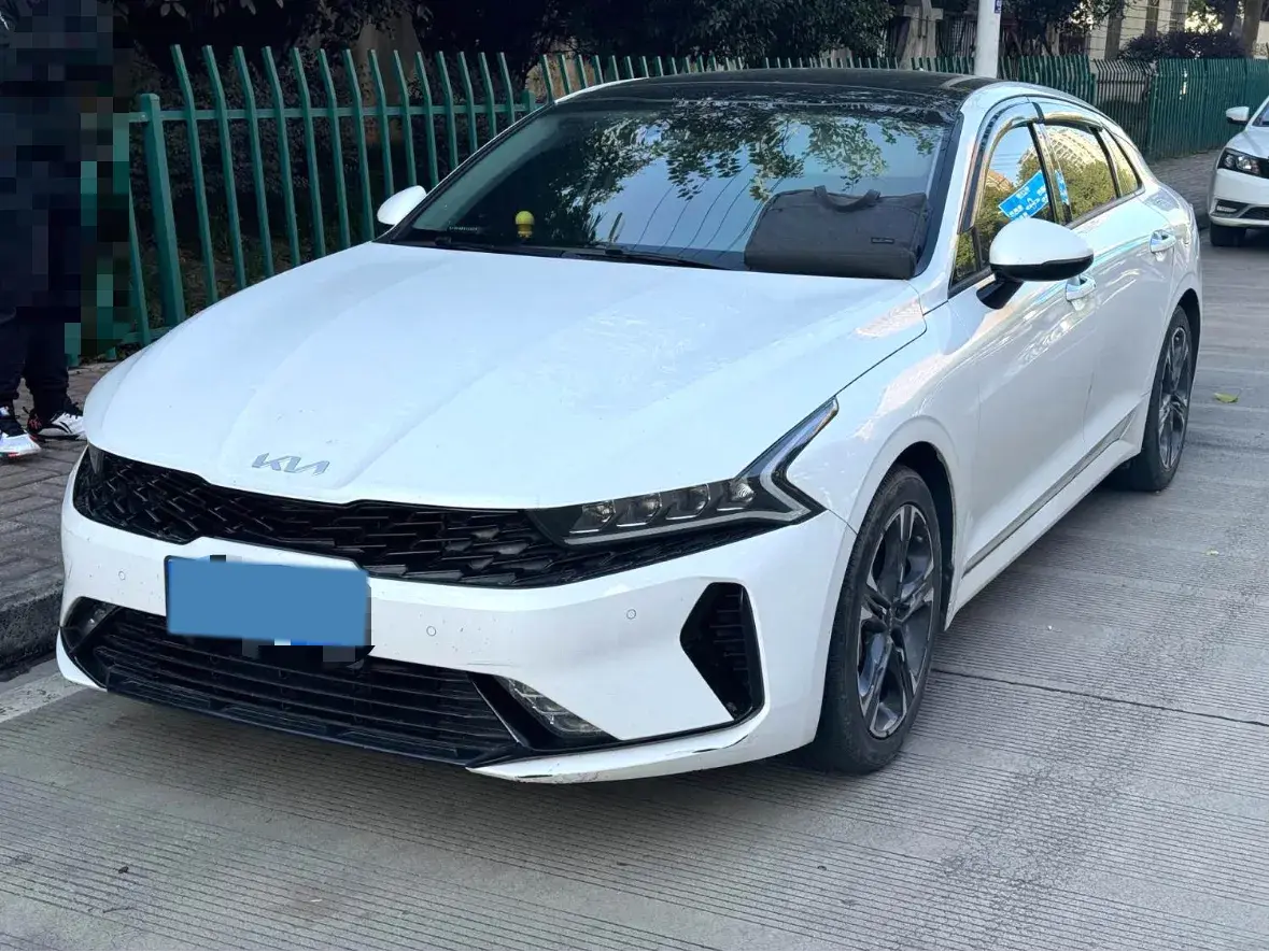 2021 KIA K5 view 1