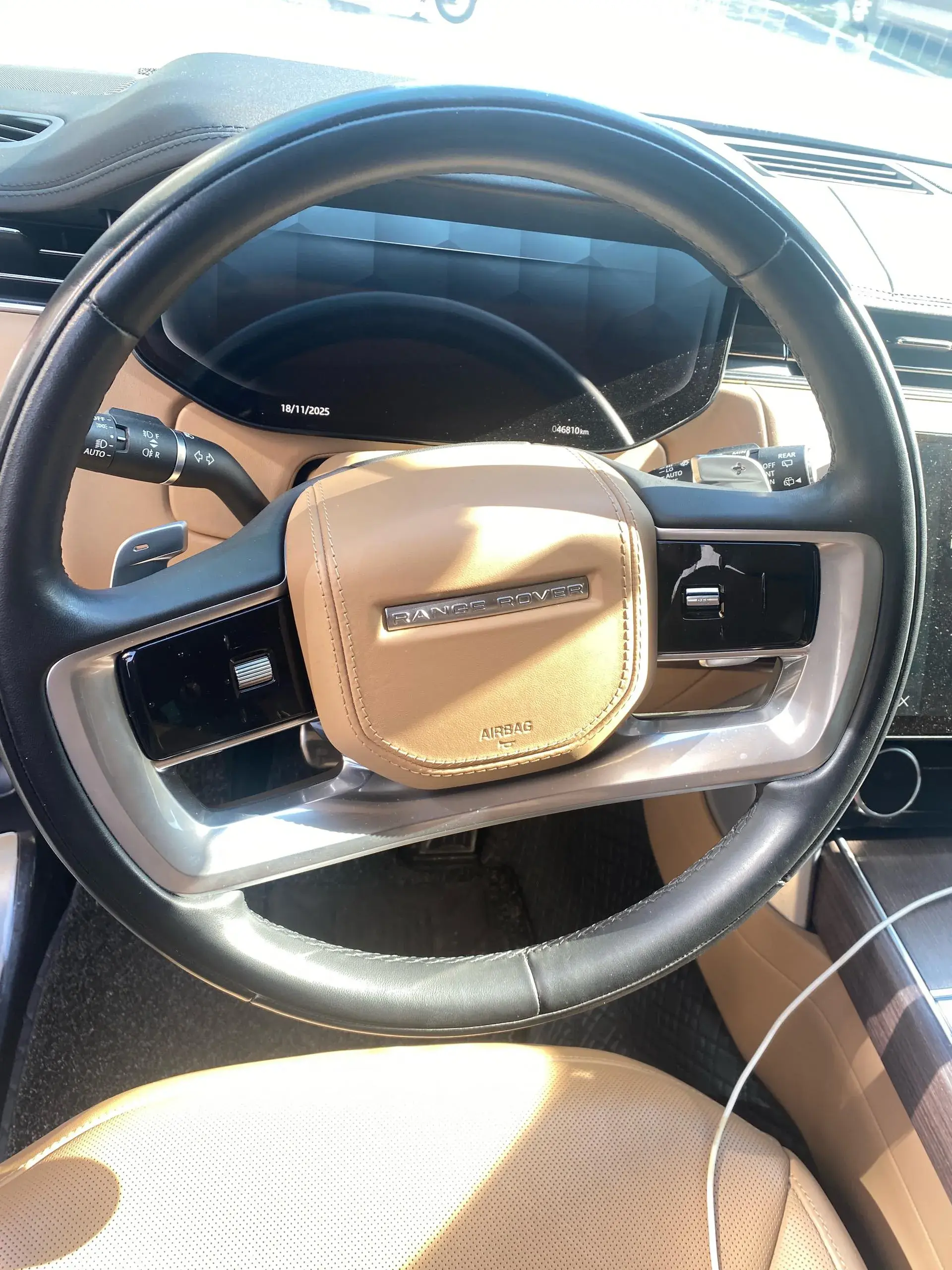 2023 LAND ROVER thumbnail 4