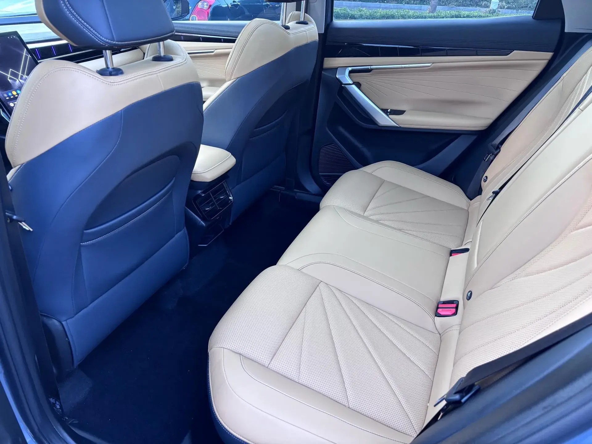 2023 GEELY STARRAY thumbnail 4