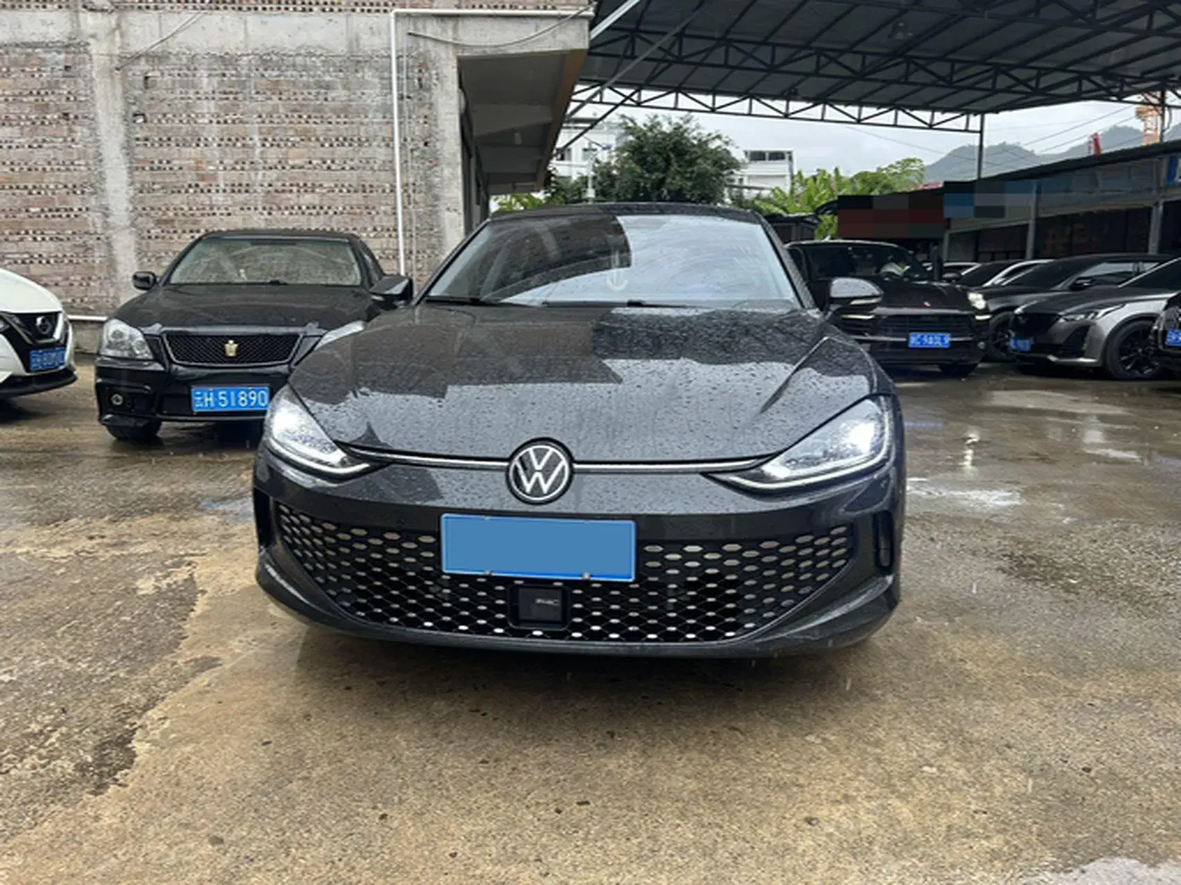 2024 VOLKSWAGEN LAMANDO thumbnail 2