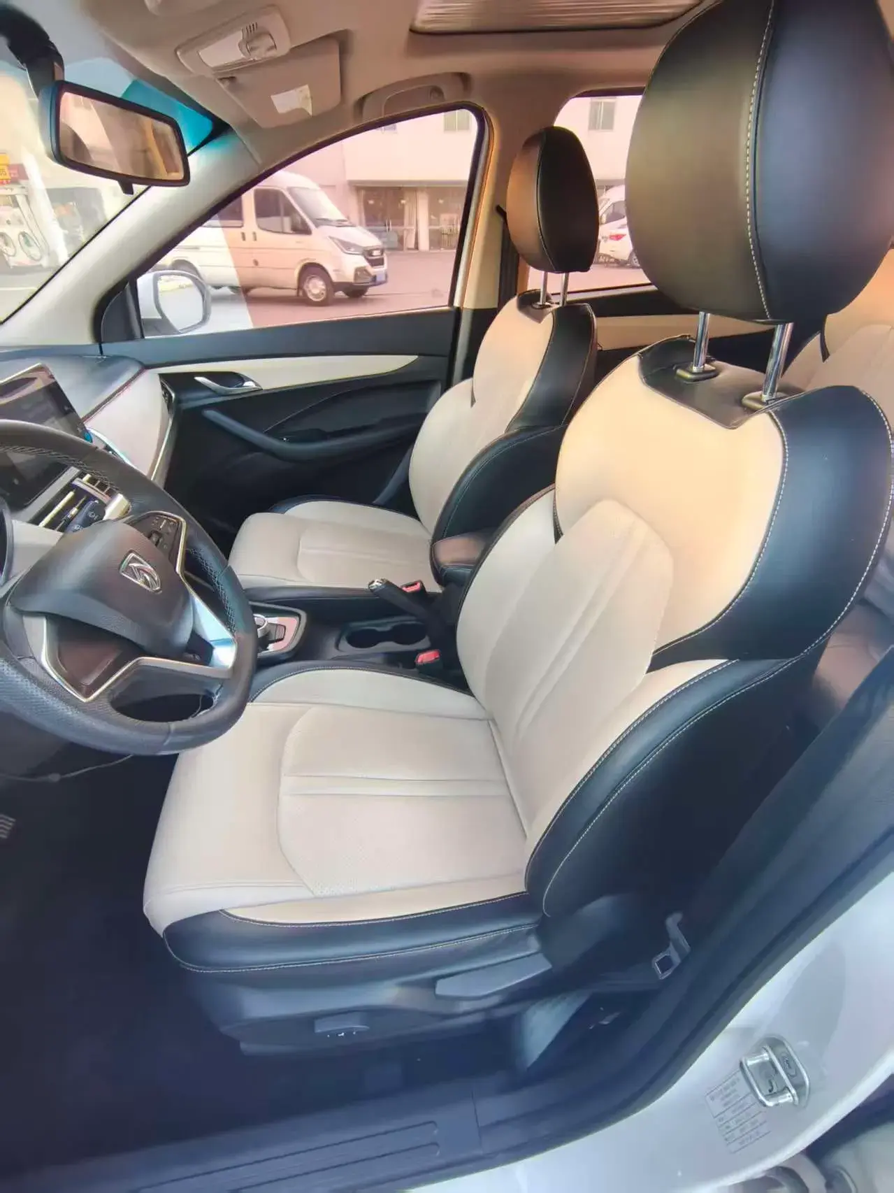 2018 BAOJUN 360 thumbnail 4