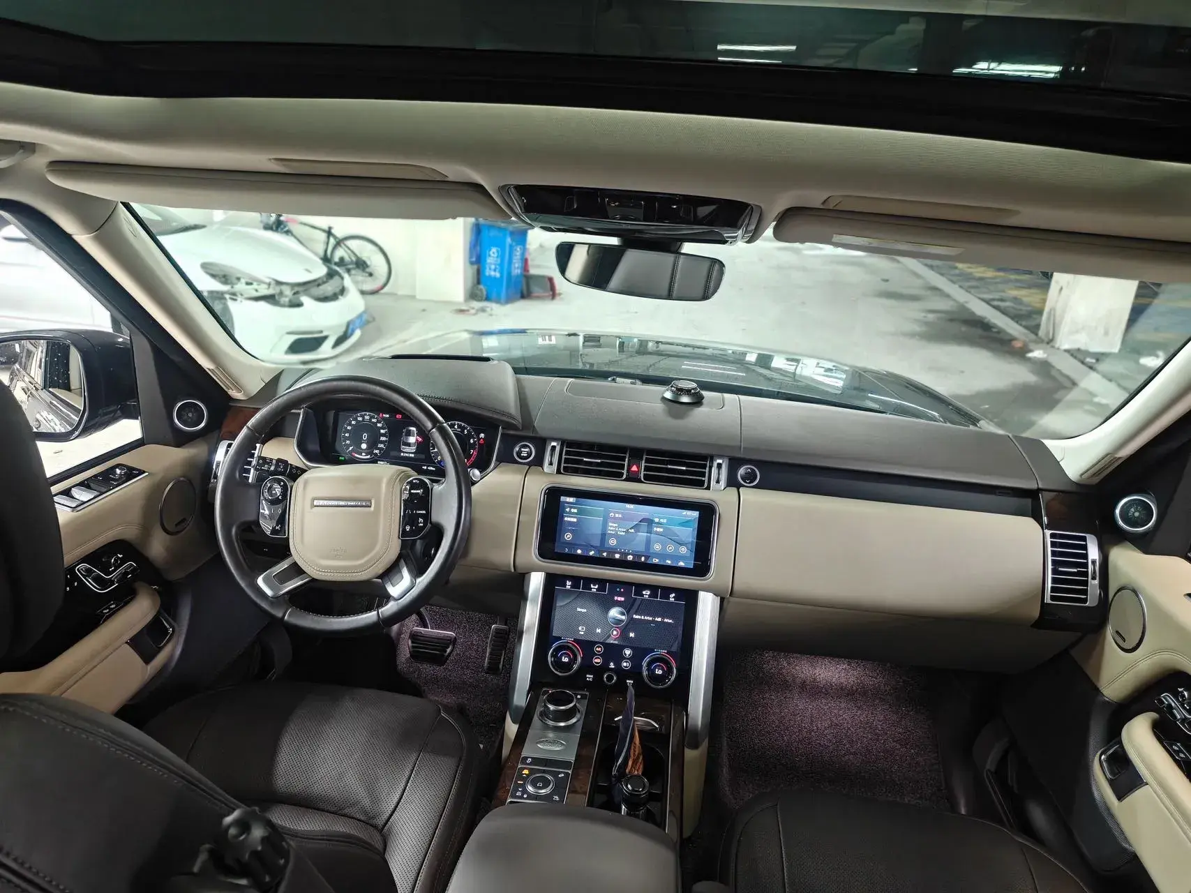 2022 LAND ROVER thumbnail 3