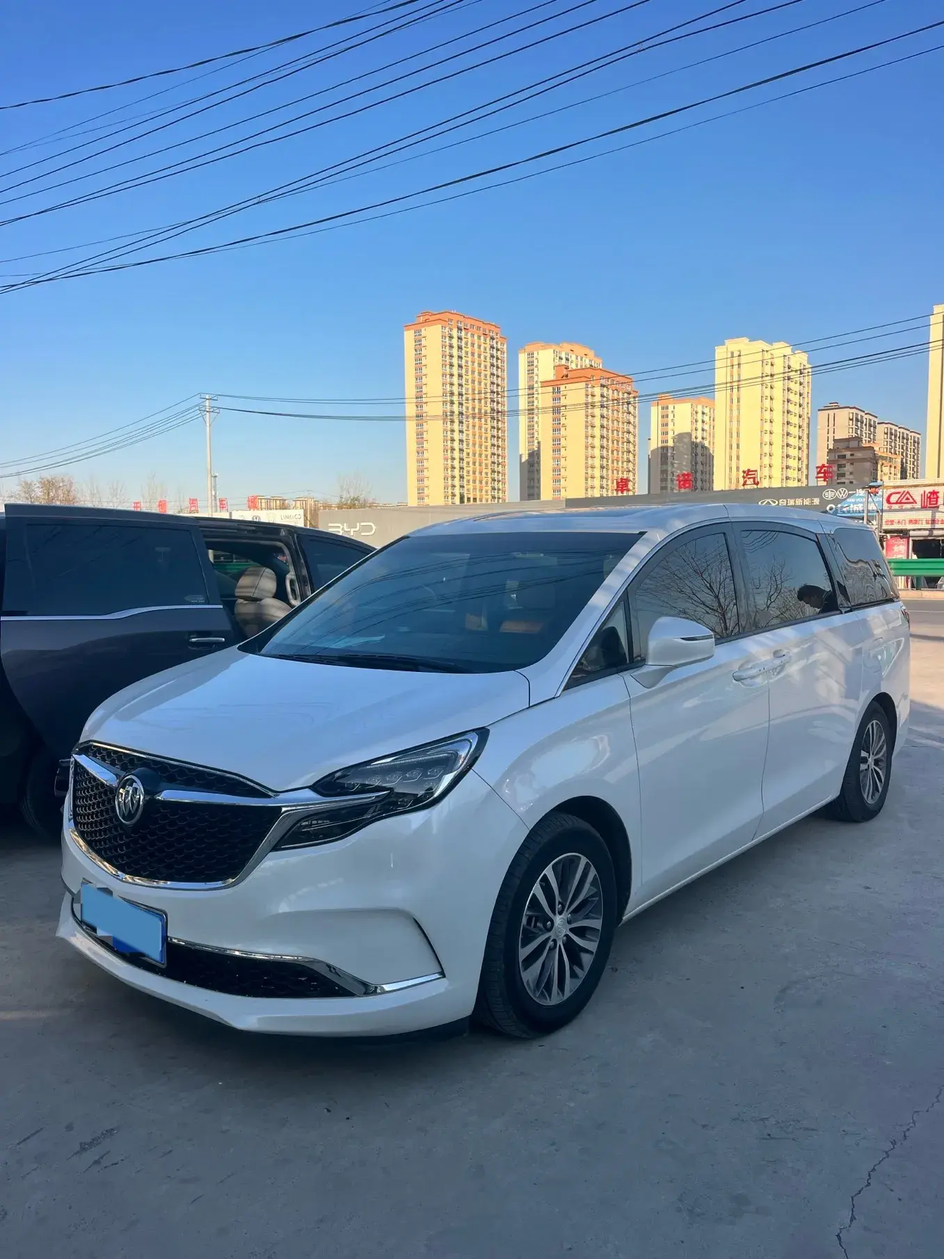 2022 BUICK GL8 view 1