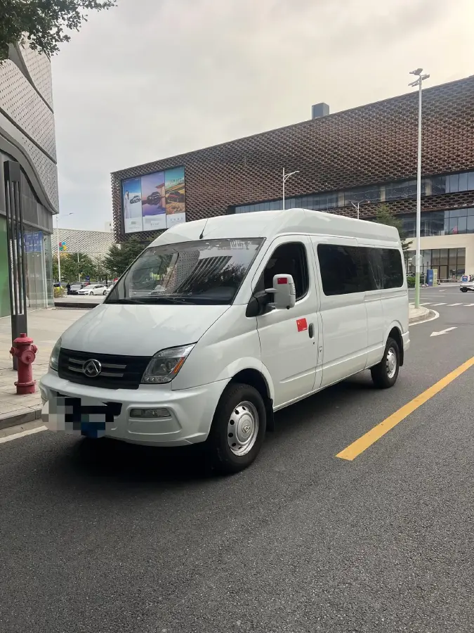 2021 MAXUS XinTu V80 2.0T 139HP L4 6MT 2021 MAXUS XinTu V80 2.0T 139HP L4 6MT