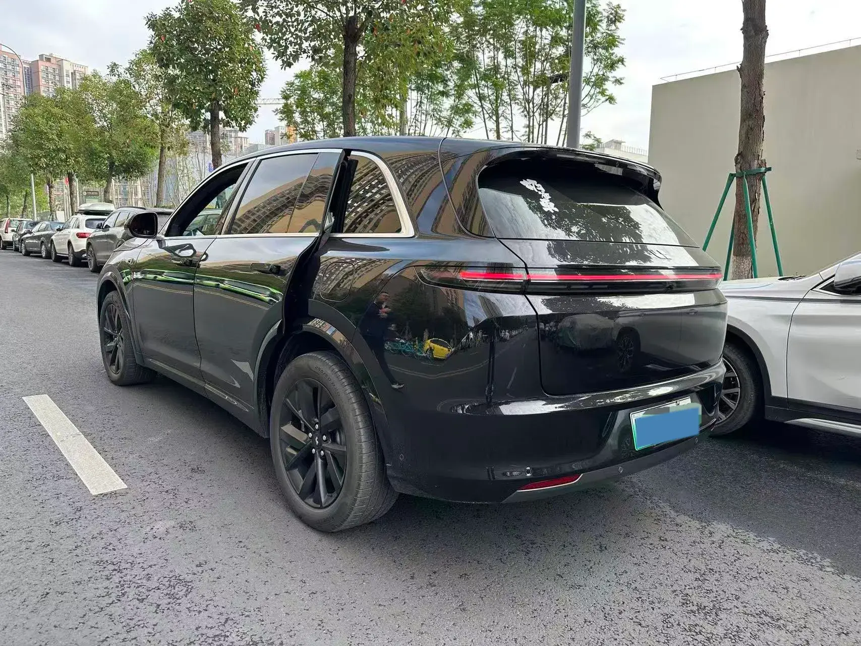 2023 LI L7 thumbnail 2