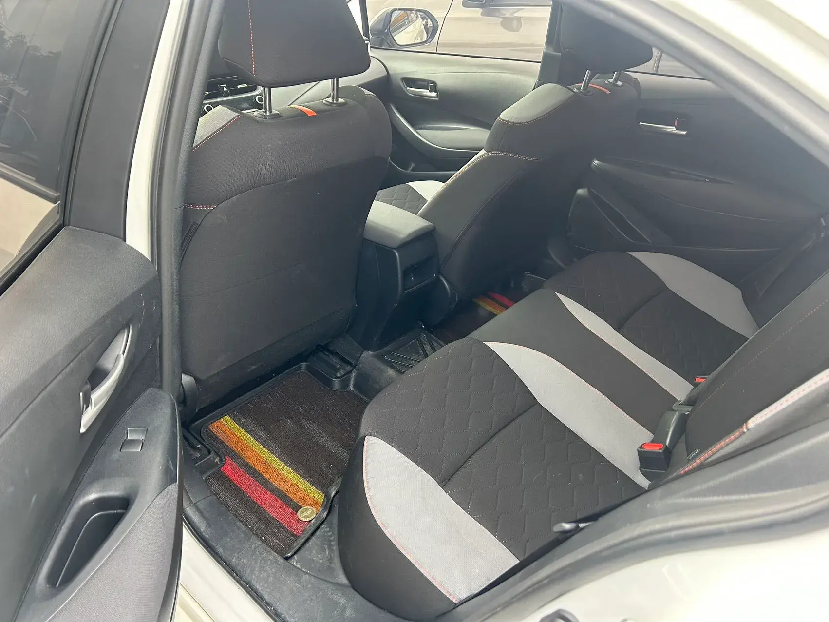 2021 TOYOTA COROLLA thumbnail 3