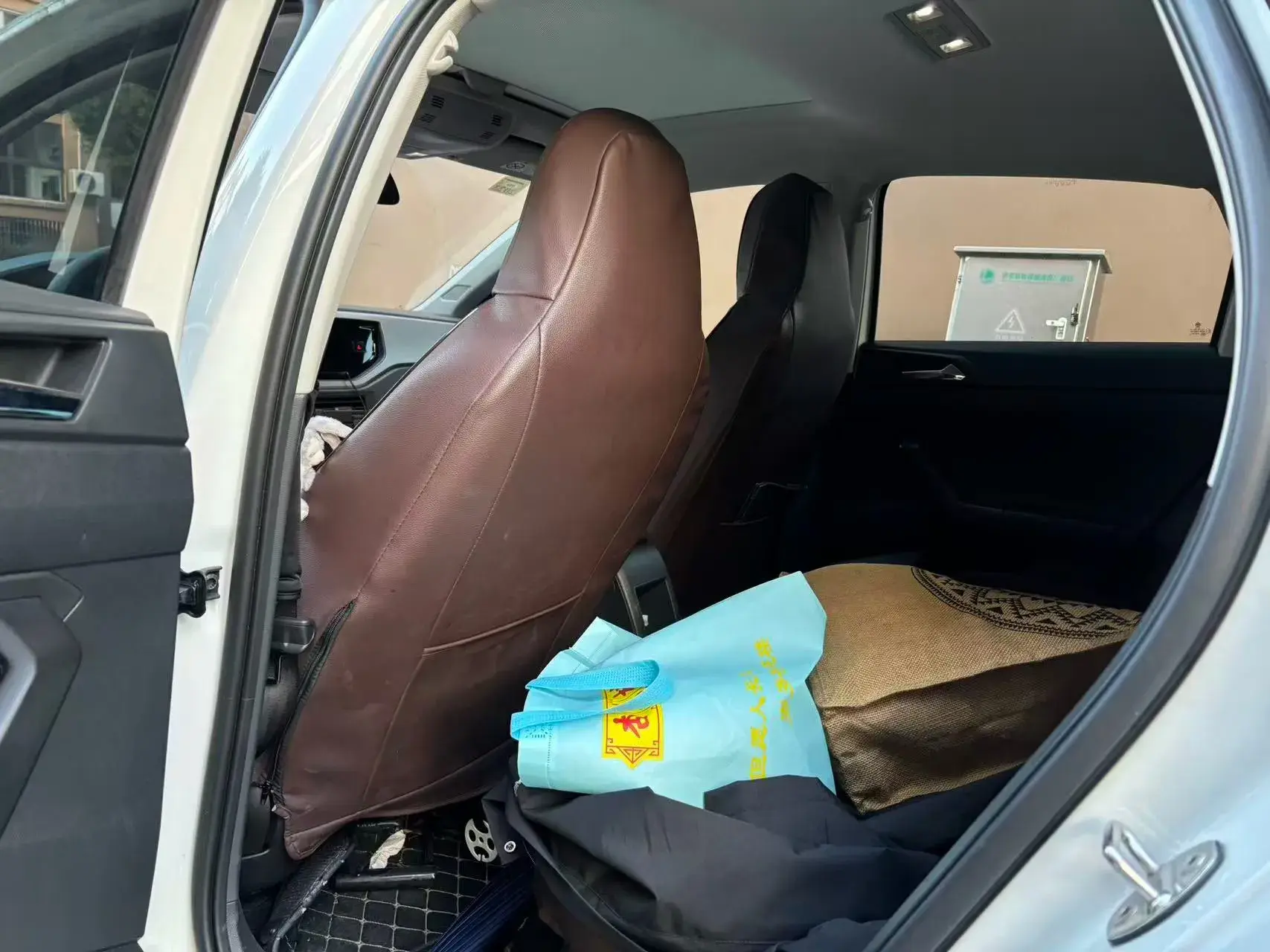 2021 VOLKSWAGEN POLO thumbnail 3