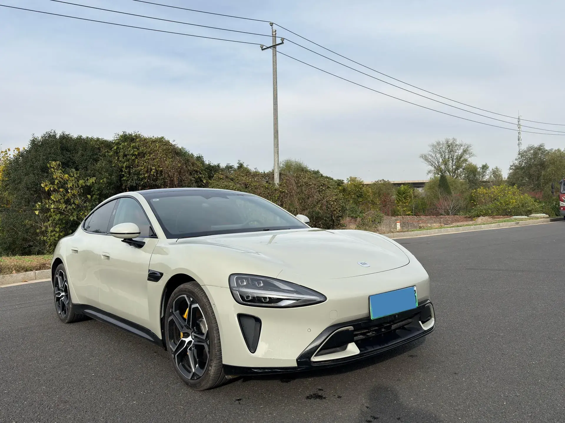 2024 MI SU7 thumbnail 3