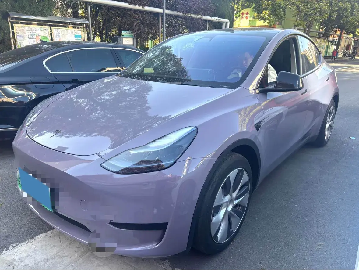 2022 Tesla Model Y BEV 60KWH