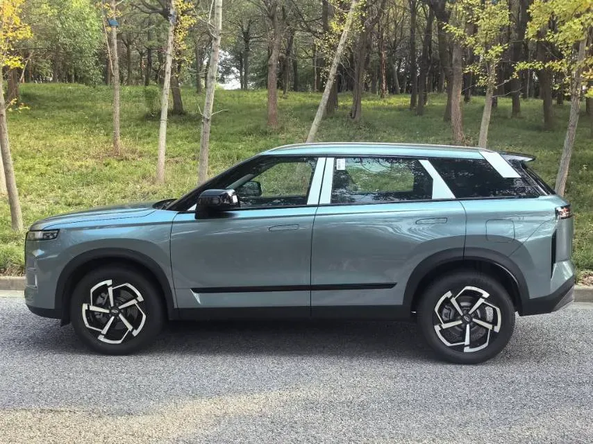 2025 Chery Exploration 06 1.6T 197HP L4 7DCT,autocango,china used car exporter,china ev exporter,chinese used car exporter,chinese used ev exporter