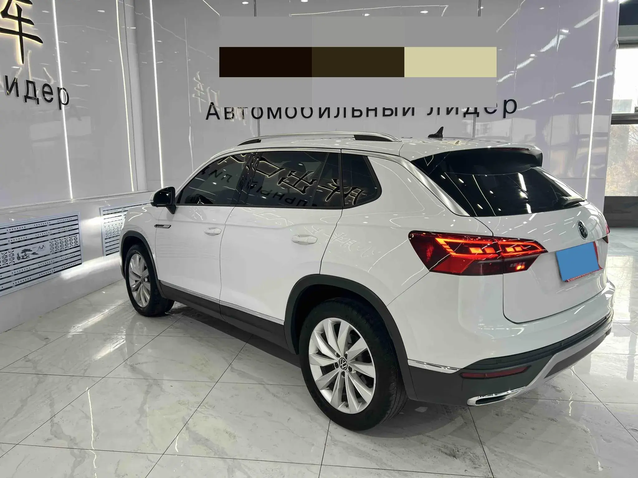 2021 VOLKSWAGEN TAYRON thumbnail 4