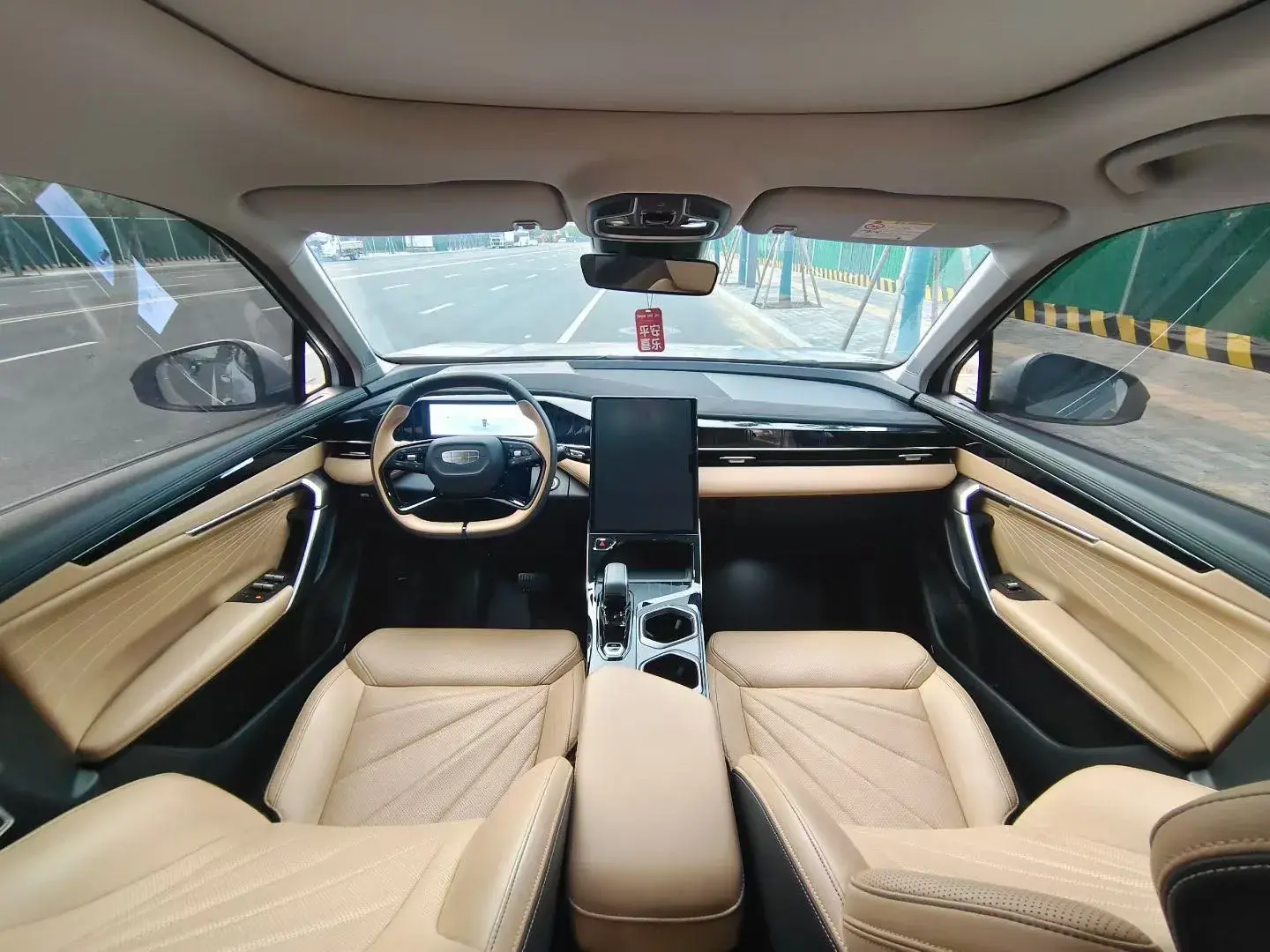 2023 GEELY STARRAY thumbnail 4