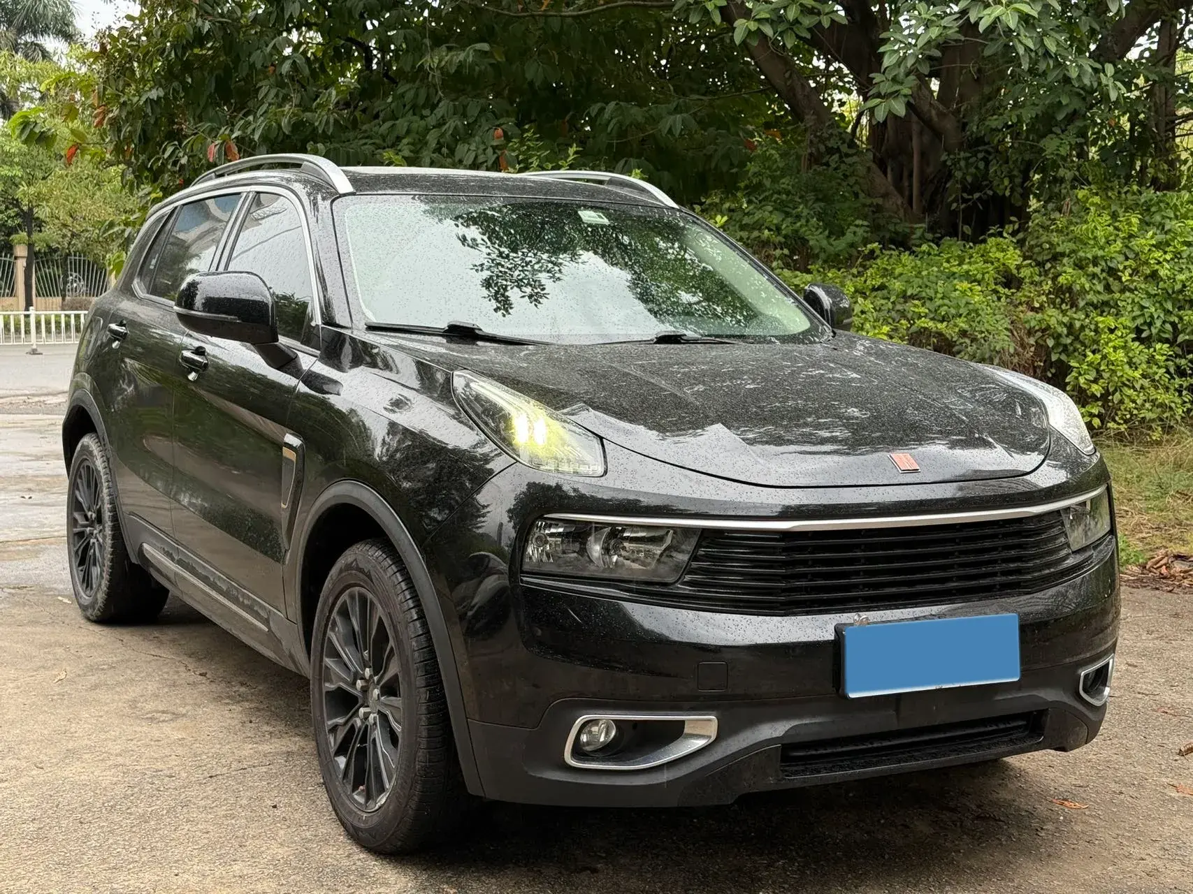 2018 LYNK&CO 01 thumbnail 3