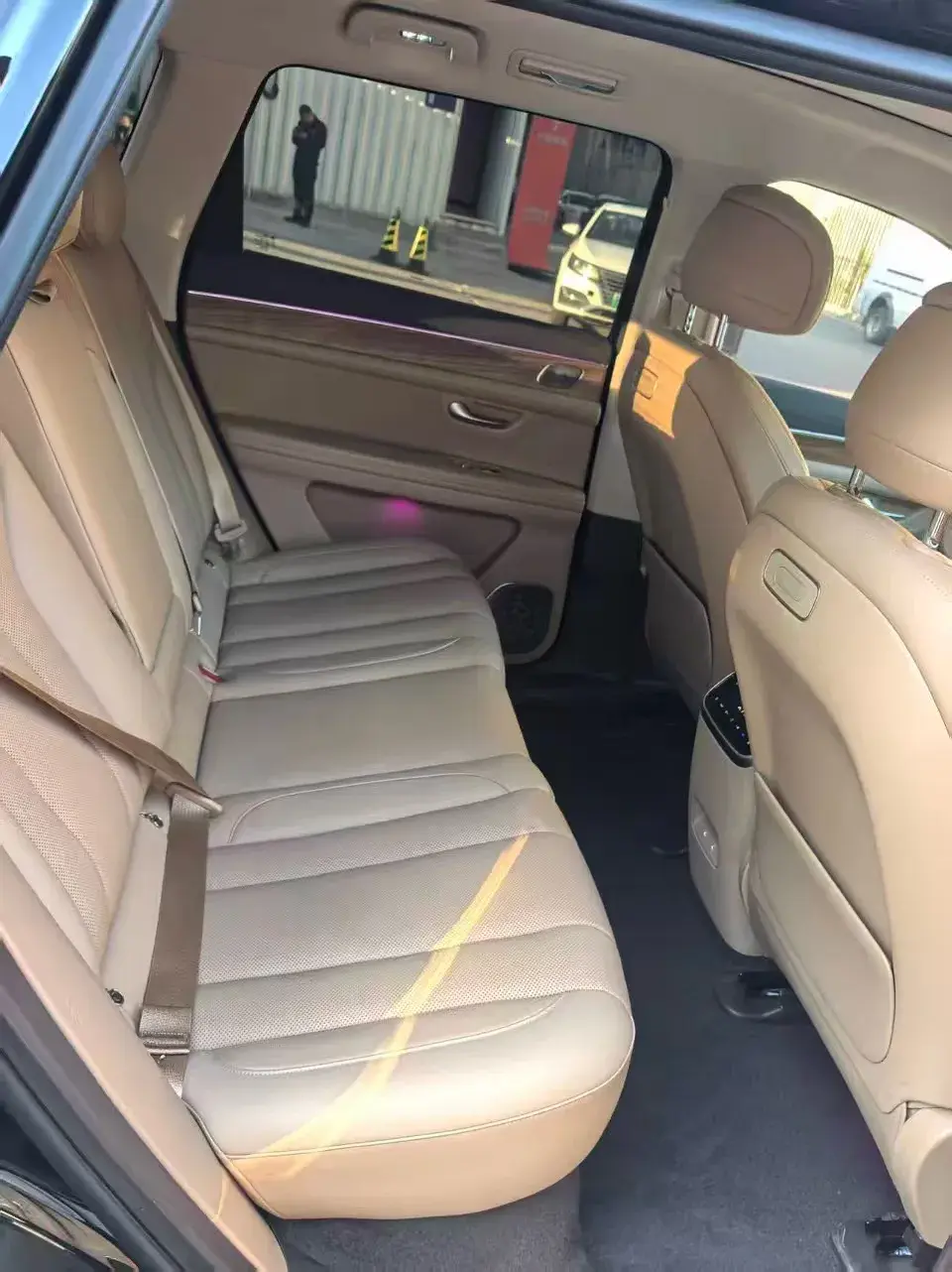 2024 AITO AITO thumbnail 4