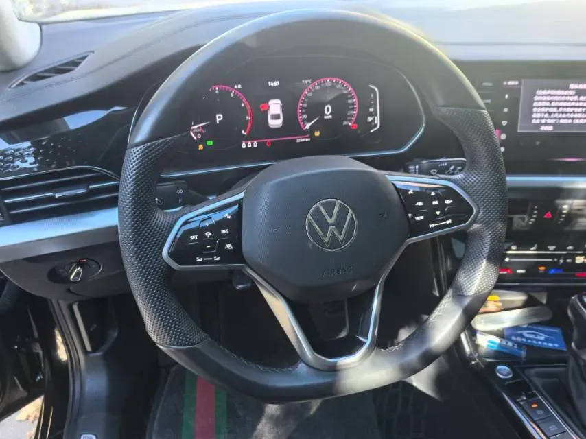 2024 Volkswagen Passat 2.0T 220HP L4 7DCT,autocango,china used car exporter,china ev exporter,chinese used car exporter,chinese used ev exporter