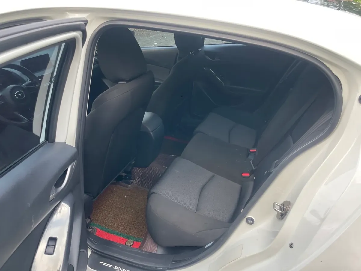 2017 Mazda 3 Axela 1.5L 117HP L4 6AT,autocango,china used car exporter,china ev exporter,chinese used car exporter,chinese used ev exporter